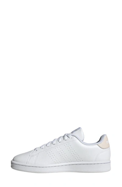Adidas Originals Advantage Trainer In White/white/putty Mauve