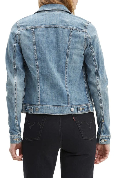 Shop Levi's® Original Denim Trucker Jacket In Jeanie