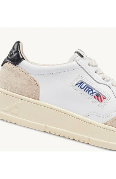 Autry Medalist Low Sneaker In White