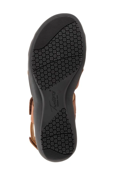 Trotters Mae Woven Slide Sandal In Luggage