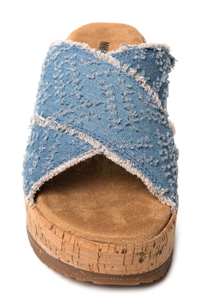 Minnetonka Posey Platform Wedge Slide Sandal In Blue Distressed Denim