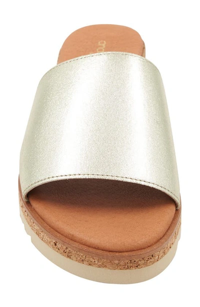 Andre Assous Nessie Platform Wedge Sandal In Platino