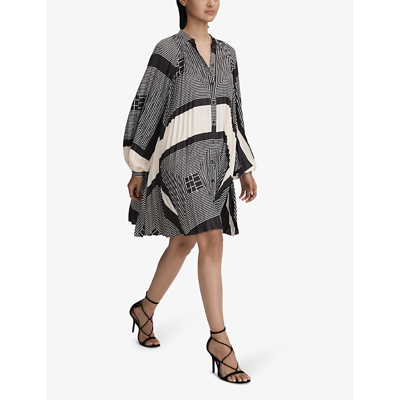 Shop Reiss Women's Black/white Bay Geometric-print Pleated Woven Mini Dress In Monochrome