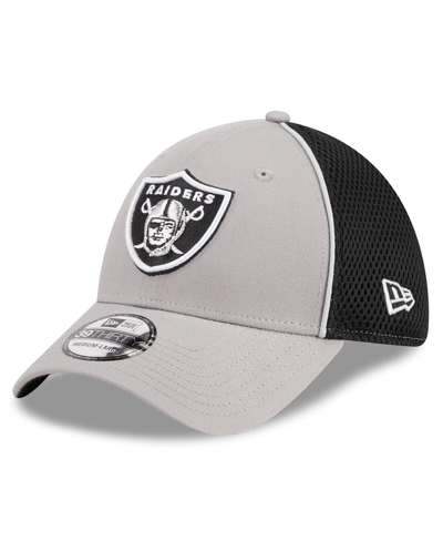 Shop New Era Men's  Gray Las Vegas Raiders Pipe 39thirty Flex Hat