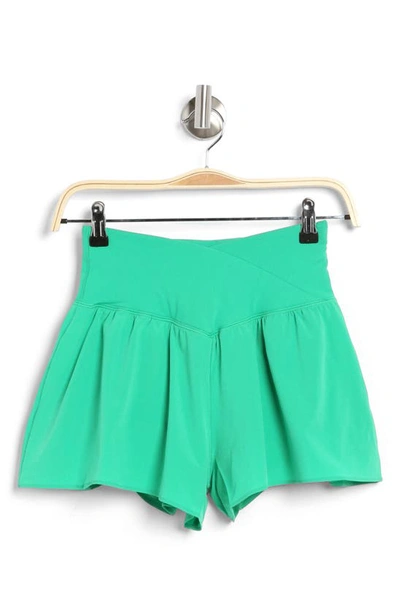 Shop 90 Degree By Reflex Lightstreme Crossfire Shorts In Simply Green