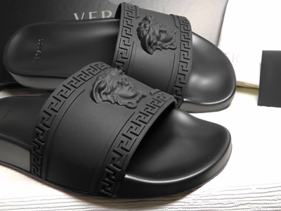 Pre-owned Versace Men's Black Medusa Rubber Pool Slide Sandal Size 8us / 41eur$375nib