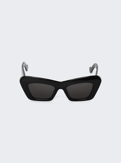 Shop Loewe Cateye Sunglasses In Smoke