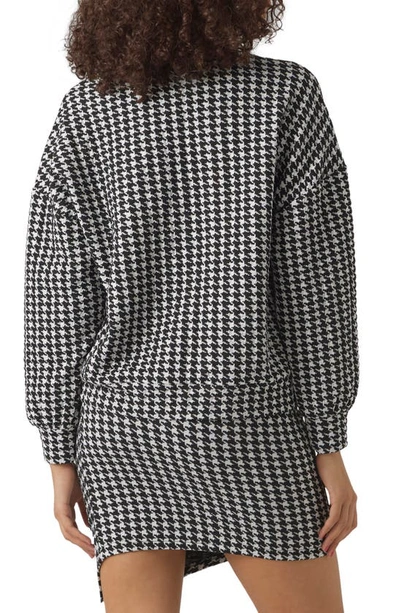 Vero Moda Bena Houndstooth Check Sweatshirt In Black Pattern Snow W
