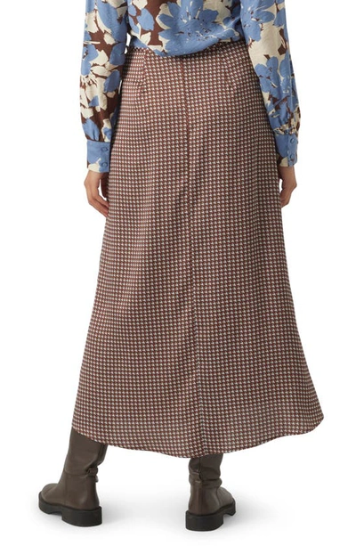 Shop Vero Moda Oli Belinda Houndstooth Check Skirt In Chocolate Fondant