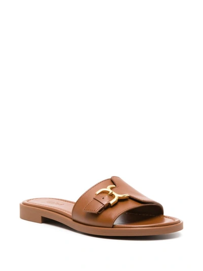 Shop Chloé Marcie Leather Flat Sandals In Brown