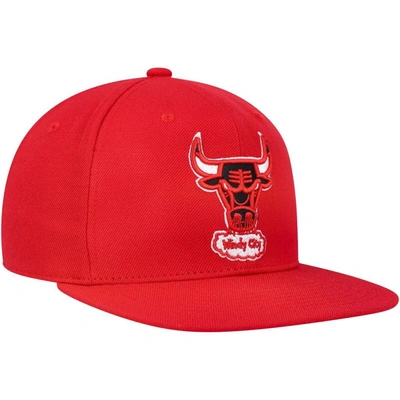 Shop Mitchell & Ness Red Chicago Bulls Hardwood Classics Mvp Team Ground 2.0 Fitted Hat