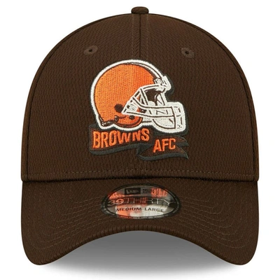 Shop New Era Brown Cleveland Browns 2022 Sideline 39thirty Coaches Flex Hat