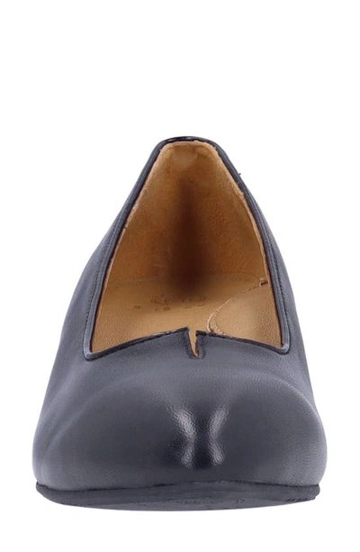 L'amour Des Pieds Kavan Pump In Black
