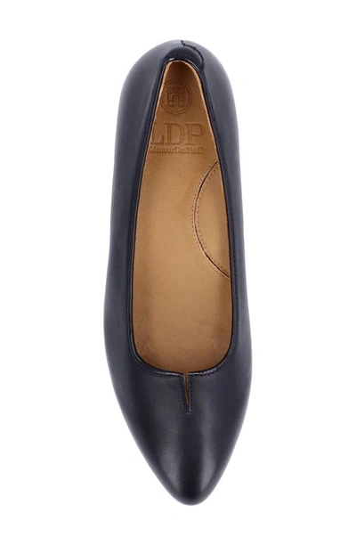 L'amour Des Pieds Kavan Pump In Black