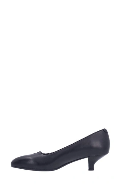 Shop L'amour Des Pieds Kavan Pump In Black