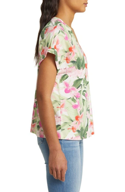 Shop Tommy Bahama Kaui Legacy Blooms V-neck T-shirt In Coconut