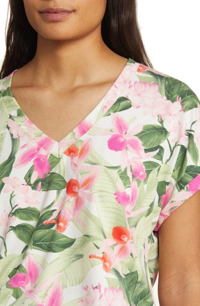 Shop Tommy Bahama Kaui Legacy Blooms V-neck T-shirt In Coconut