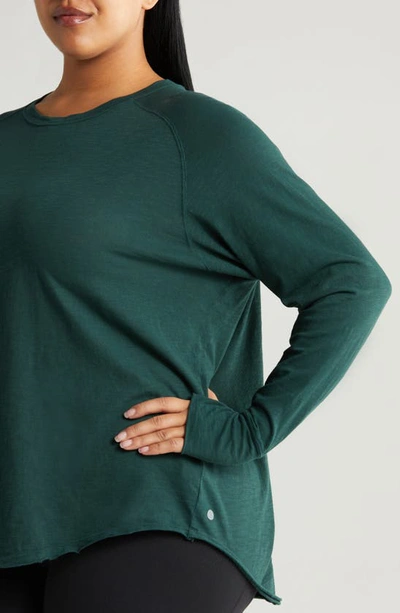 Shop Zella Relaxed Washed Cotton Long Sleeve T-shirt In Green Park