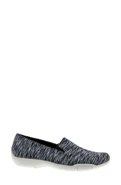 Shop Ros Hommerson Carmela Flat In Black Multi