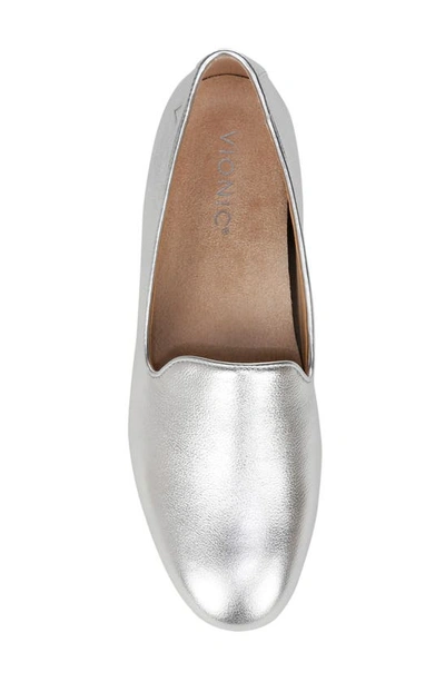 Vionic Willa Ii Loafer In Silver Leather