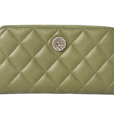Pre-owned Chanel Matelassé Leather Wallet () In Green