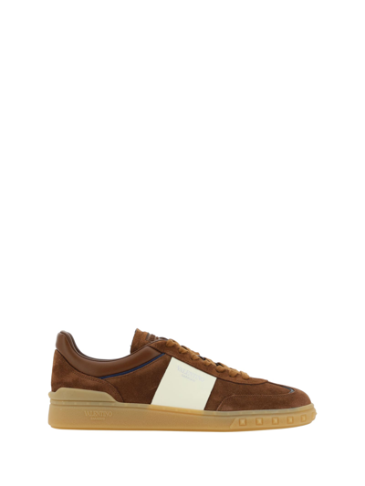 Shop Valentino Garavani Highline Sneakers In Chocolate Brown-cb/ivory-grigio-wor