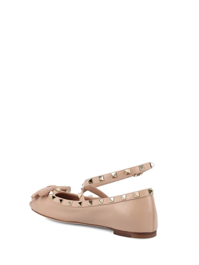 Shop Valentino Garavani Low Shoes In Cannelle Roses.