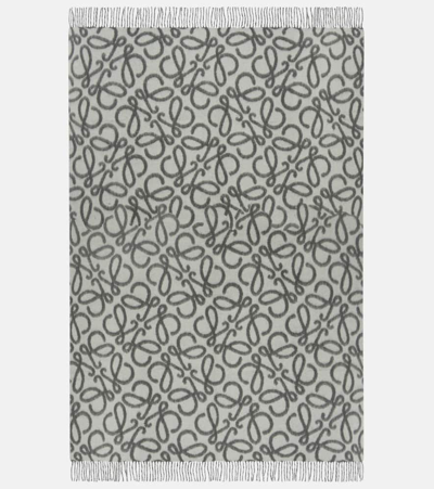 Shop Loewe Anagram Blanket In Grau