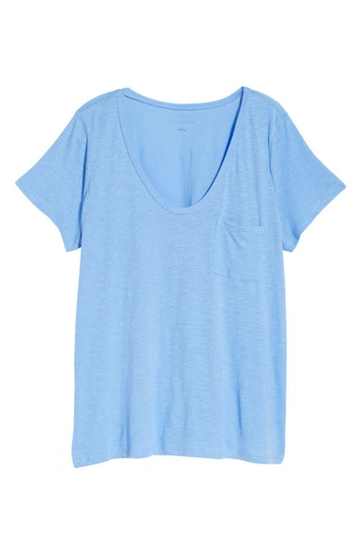 Caslon Rounded V-neck Tee In Blue Cornflower