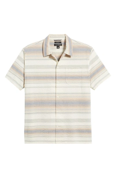 Treasure & Bond Stripe Seersucker Short Sleeve Button-up Shirt In Ivory- Tan Ombre Stripe