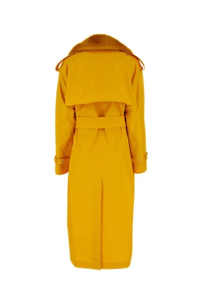 Shop Burberry Woman Trench Kennington In Cotone Giallo In Yellow