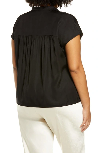 Vince Turtleneck Silk-blend Pullover In Black