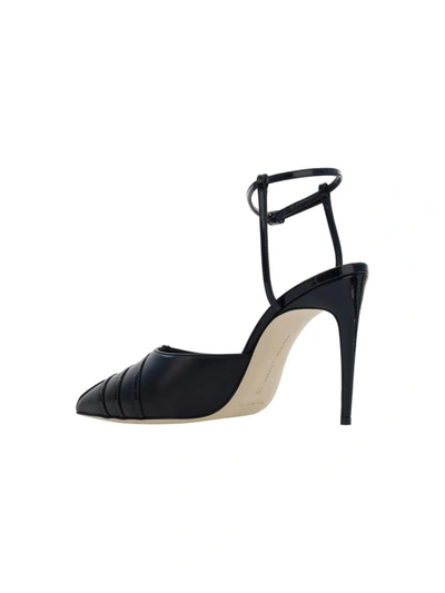 Shop Manolo Blahnik Pumps In Blck