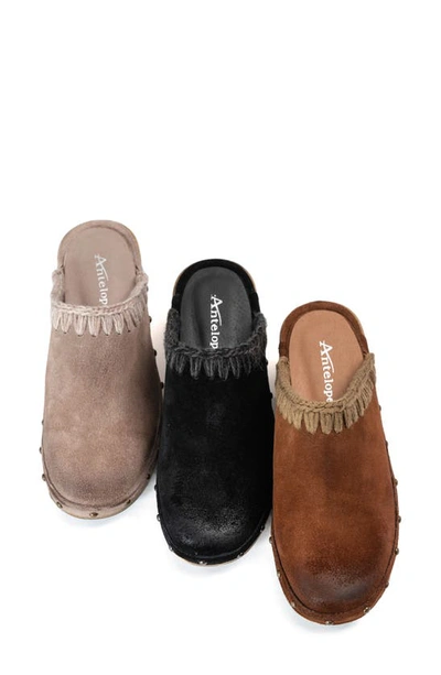 Antelope Hedy Whipstitch Clog In Blush Suede
