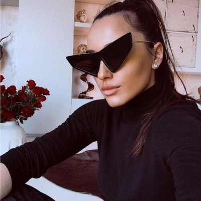 Pre-owned Gucci Hollywood Forever Gg0430 Black Pink Crystal Cateye Sunglasses Msrp $1245