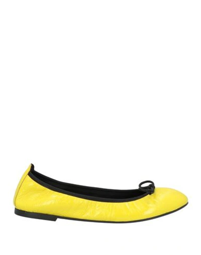 Shop Daniele Ancarani Woman Ballet Flats Yellow Size 7 Leather