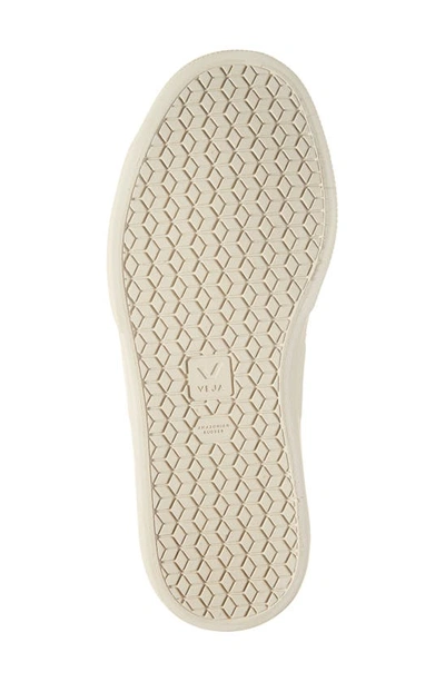 Veja Campo Canvas In White