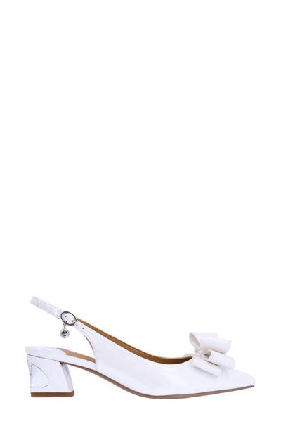 J. Reneé Kimma Pointed Toe Pump In White