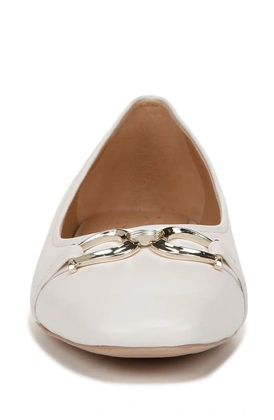 Shop Naturalizer Skimmer Flat In Warm White Leather