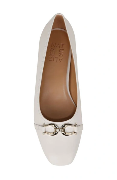 Shop Naturalizer Skimmer Flat In Warm White Leather