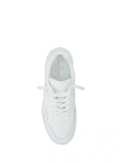 Shop Valentino Garavani Sneakers In Bianco