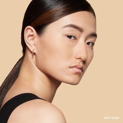 Bobbi Brown Sheer Finish Pressed Powder In Soft Sand