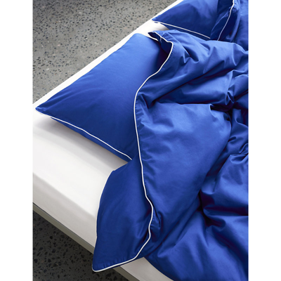 Shop Hay Outline Contrast-trim Organic-cotton Duvet Cover 220cm X 225cm In Vivid Blue