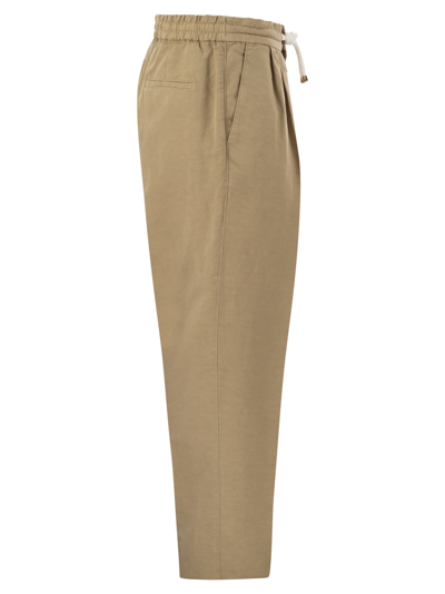 Shop Brunello Cucinelli Leisure Fit Trousers In Linen And Cotton Gabardine