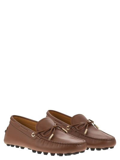 Tod's Brown Smooth Leather Loafers