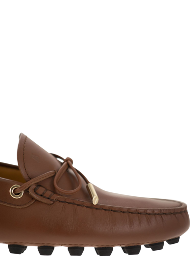 Tod's Brown Smooth Leather Loafers