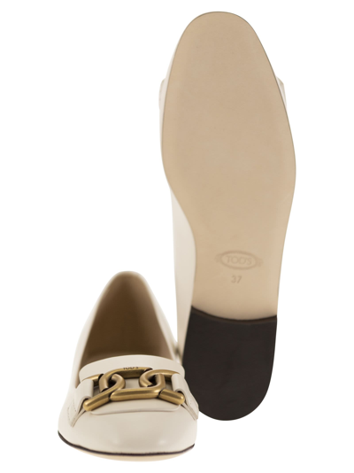 Tod's Leather Chain Ballerina Flats