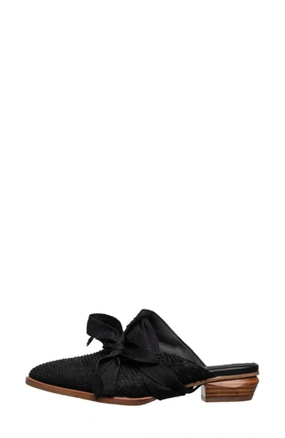 Antelope Ladee Mule In Black Leather