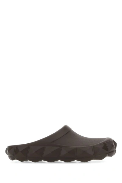 Shop Valentino Garavani Man Chocolate Rubber Roman Stud Turtle Slippers In Brown