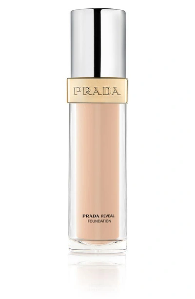 Shop Prada Reveal Skin Optimizing Refillable Soft Matte Foundation In Ln15